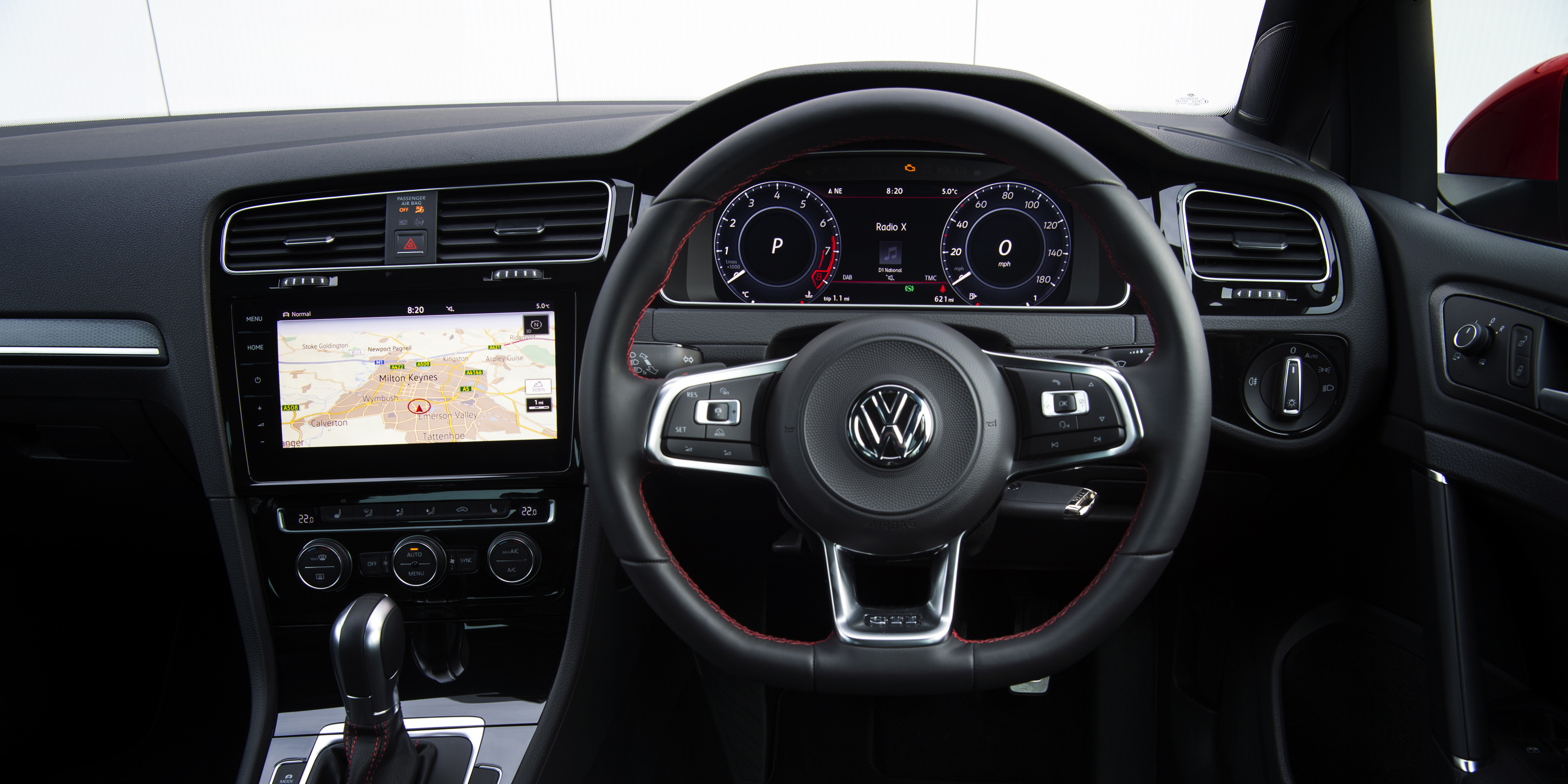 volkswagen GOLF GTI - Image 9