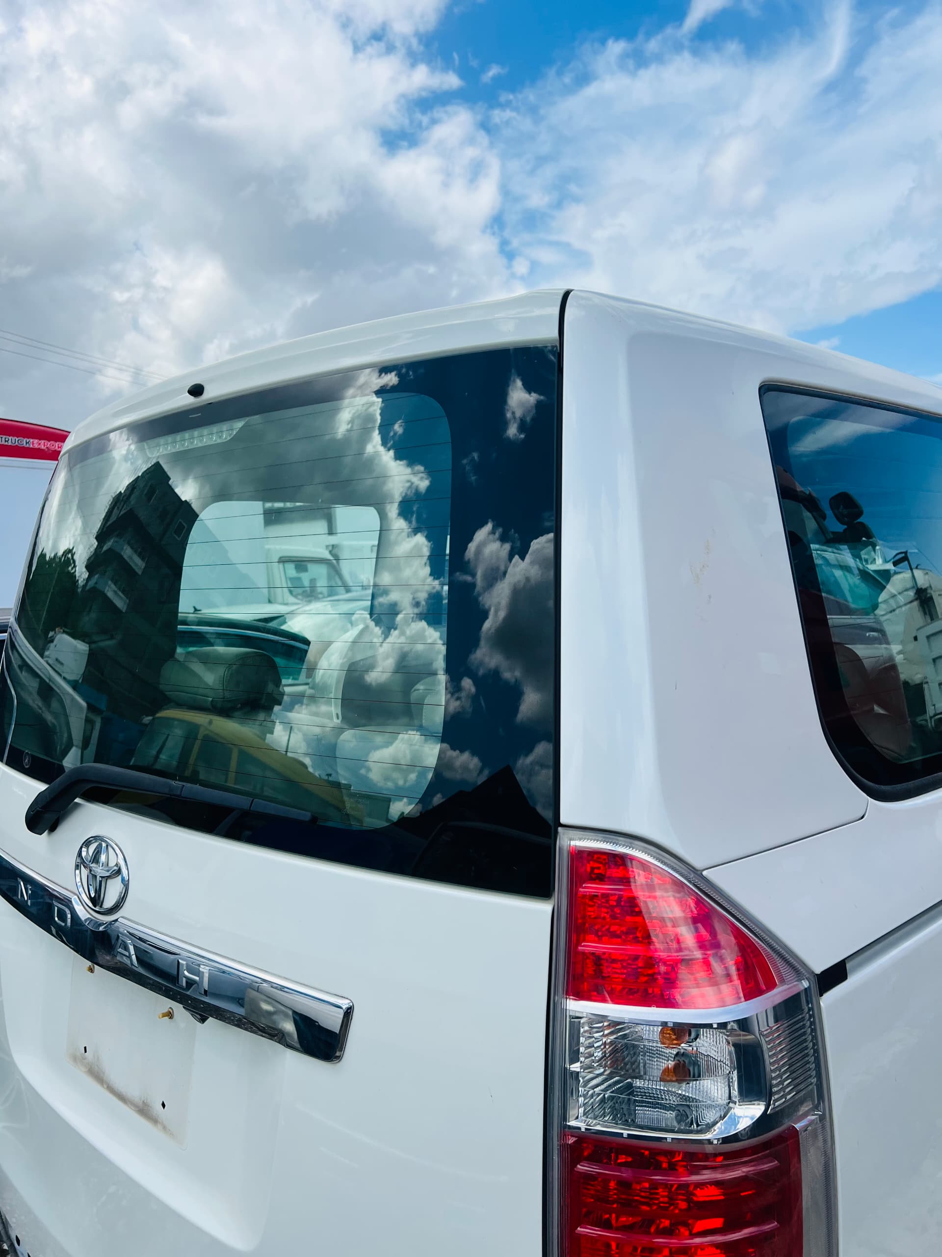 TOYOTA TOYOTA NOAH 70 SERIES - Image 4