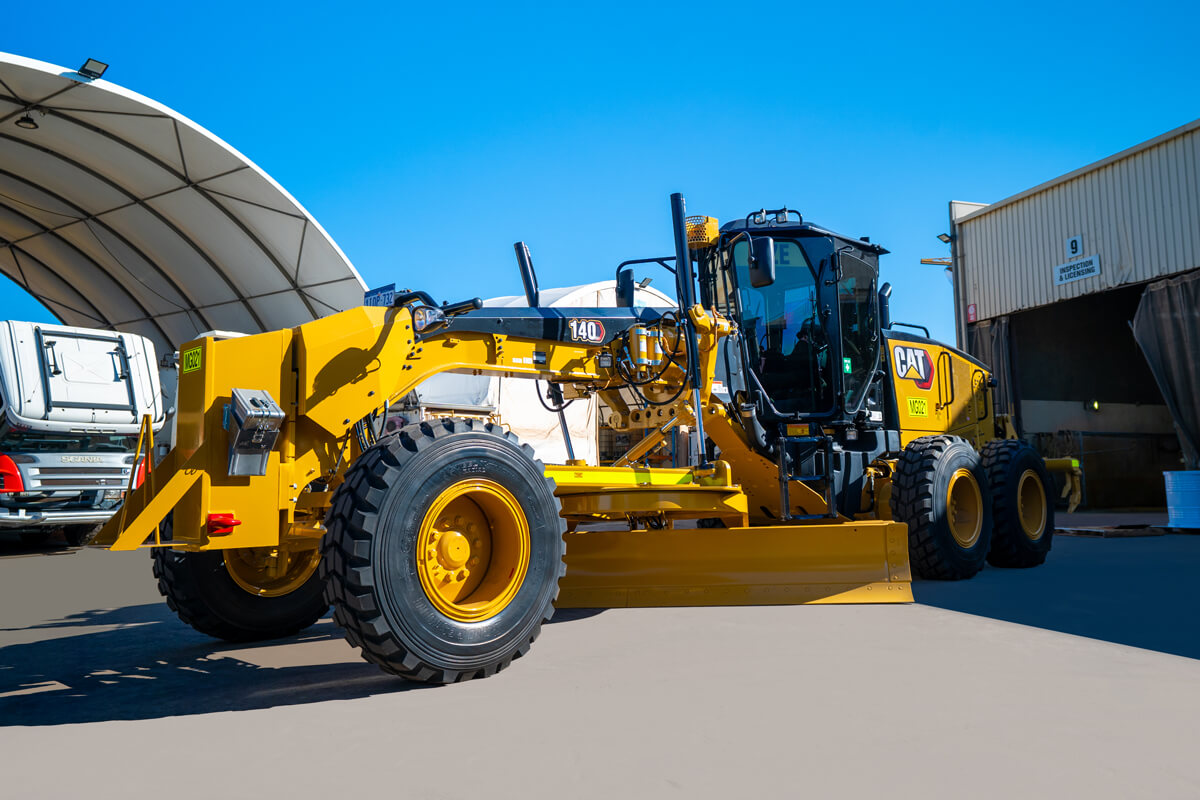 MODIFIED CAT 140H MOTOR GRADER