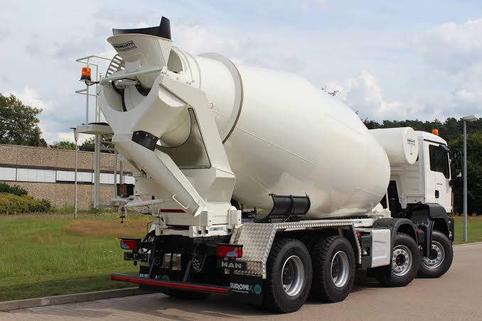CONCRETE MIXER SELF LOADING CONCRETE MIXER - Image 1